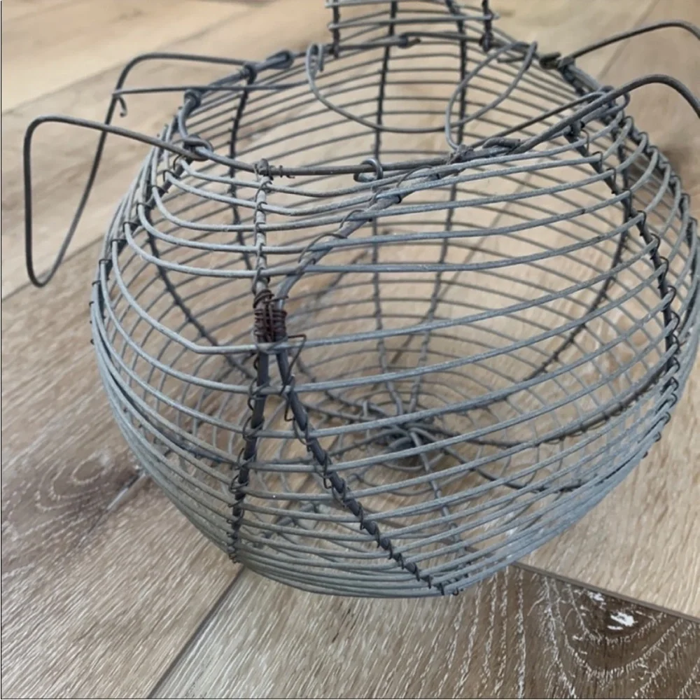 Rustic Farmhouse Chicken Metal Basket